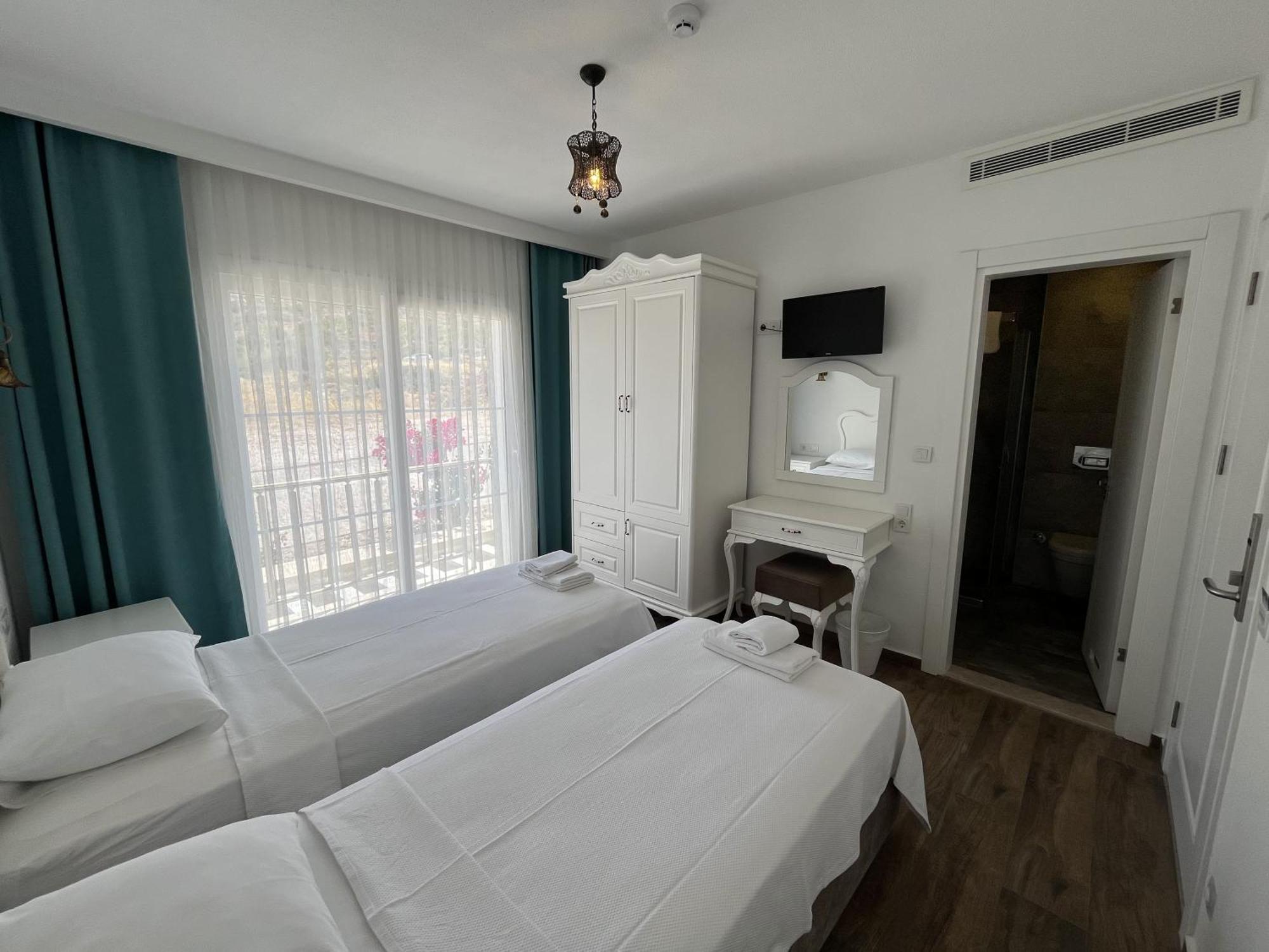 Alesya Otel Cesme Exterior photo